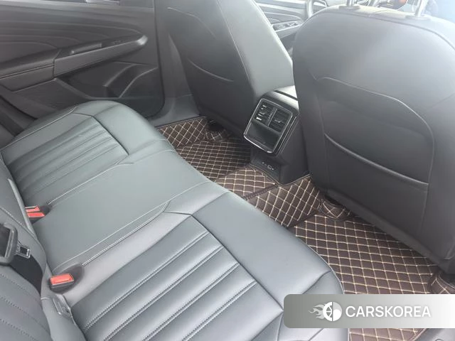 Volkswagen Passat id 4255765 из Китая 10
