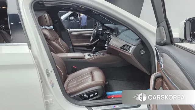 BMW 5 Series (G30) id 3449049 из Кореи 20