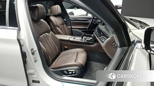 BMW 7 Series (G11) id 3885968 из Кореи 20