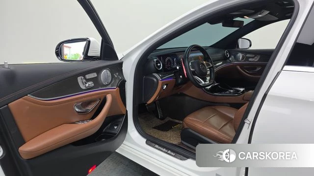 Mercedes-Benz E-Class W213 id 4663081 из Кореи 32