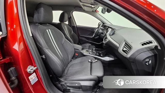 BMW 1 Series (F40) id 3621502 из Кореи 20