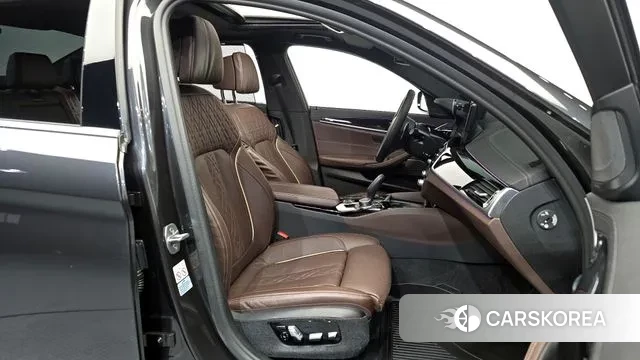 BMW 5 Series (G30) id 3690811 из Кореи 20