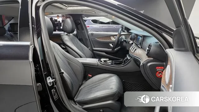 Mercedes-Benz E-Class W213 id 3647219 из Кореи 20