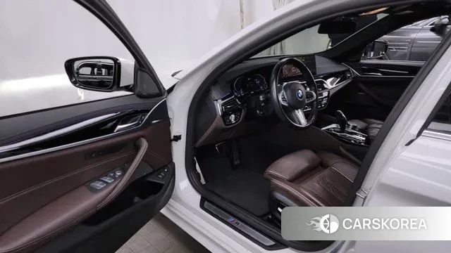 BMW 5 Series (G30) id 3597803 из Кореи 20