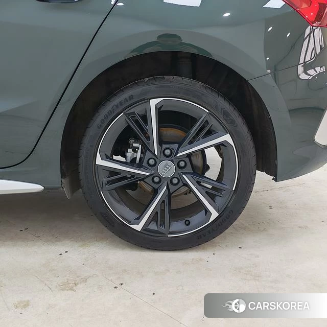 Audi A3 id 4298337 из Китая 18