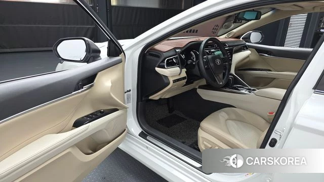 Toyota Camry (XV70) id 3955852 из Кореи 20