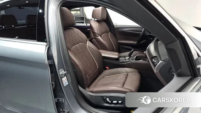 BMW 5 Series (G30) id 3195949 из Кореи 20