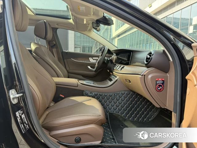 Mercedes-Benz E-class id 4333517 из Китая 20