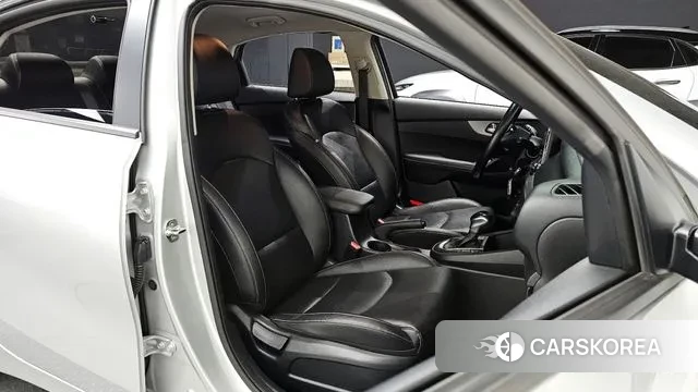 Kia Come New K3 id 3357338 из Кореи 20