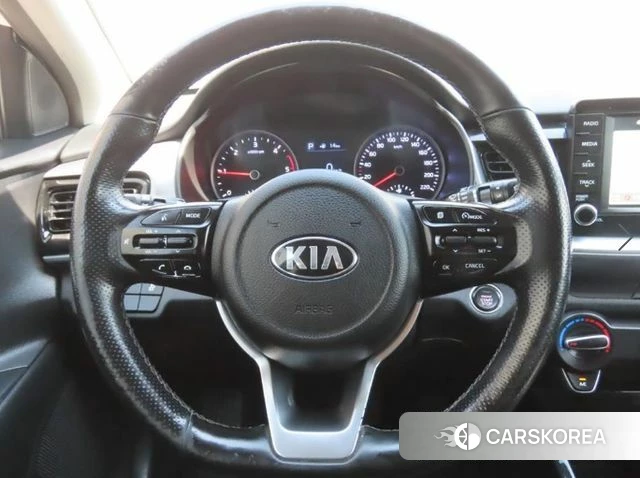 Kia Stonic id 4255208 из Кореи 19
