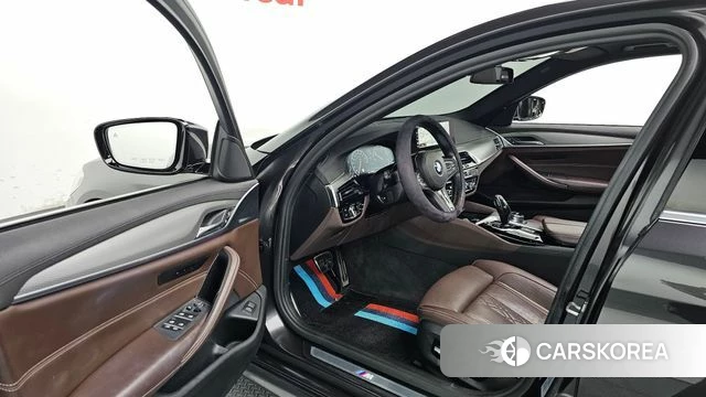 BMW 5 Series (G30) id 4496583 из Кореи 20