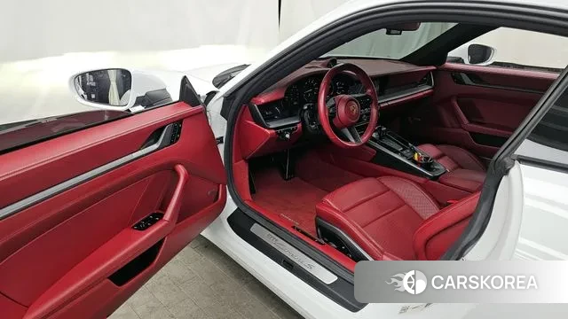 Porsche 911(992) id 3636066 из Кореи 20