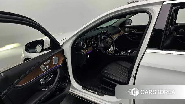 Mercedes-Benz E-Class W213 id 4286228 из Кореи 30