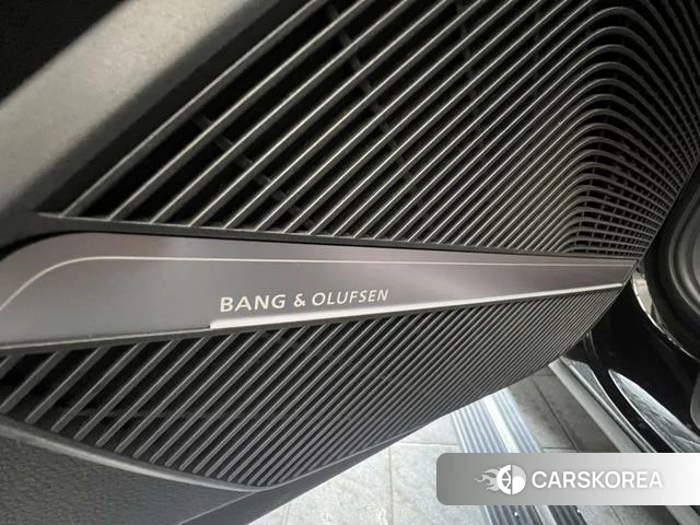 Audi Q5L id 4297709 из Китая 24