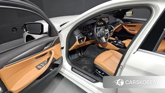 BMW 5 Series (G30) id 3664860 из Кореи 20