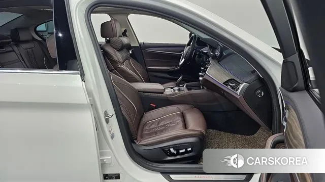 BMW 5 Series (G30) id 3283346 из Кореи 20