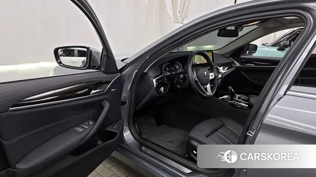 BMW 5 Series (G30) id 3596865 из Кореи 20