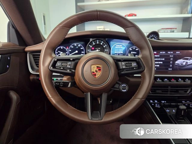 Porsche 911(992) id 4905229 из Кореи 18