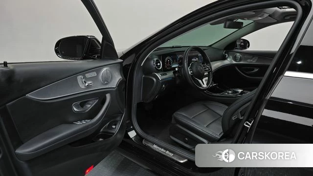 Mercedes-Benz E-Class W213 id 4551628 из Кореи 35