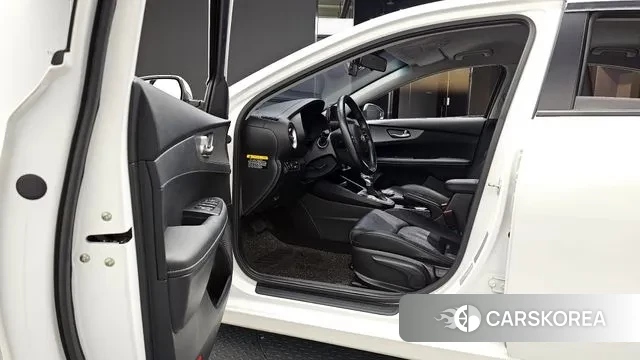 Kia Come New K3 id 3754220 из Кореи 20