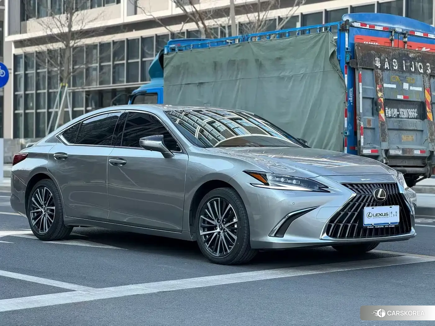 Lexus ES id 4655182 из Китая 10
