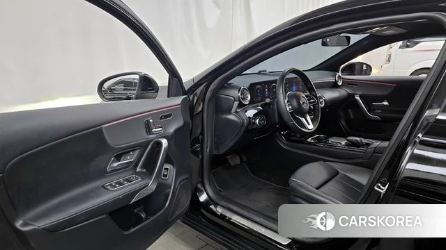 Mercedes-Benz A-Class W177 id 4316916 из Кореи 30