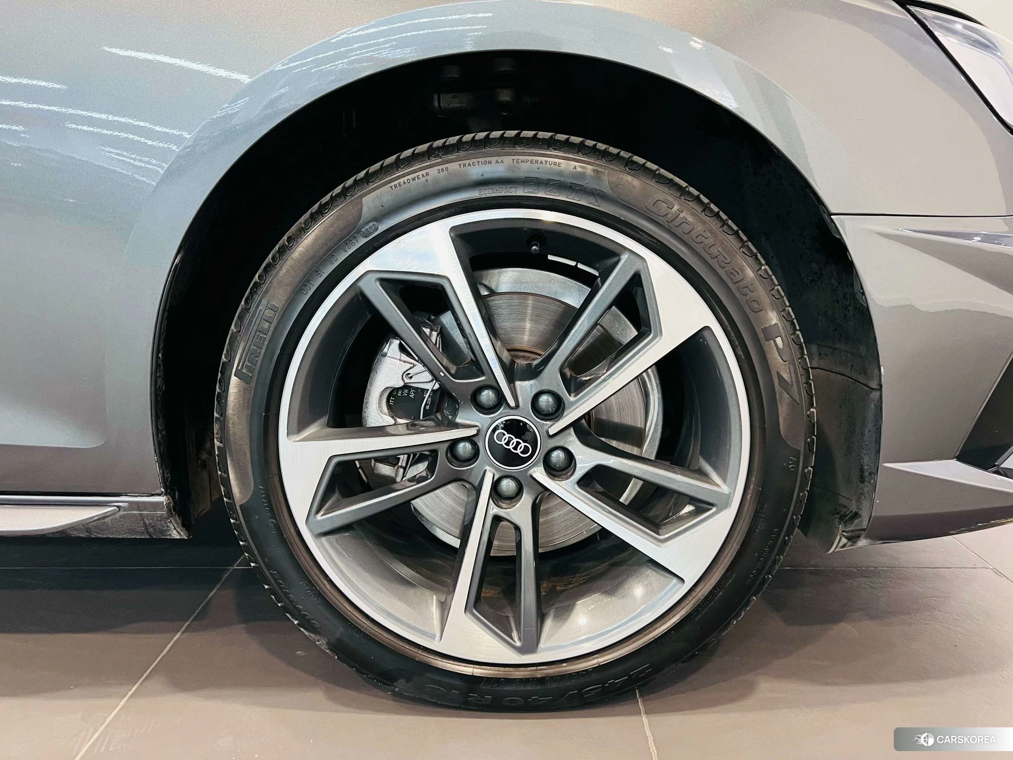 Audi A4L id 4467445 из Китая 15