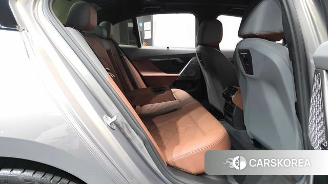 BMW 5 Series (G60) id 4548664 из Кореи 35