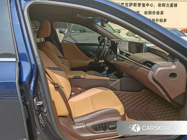 Lexus ES id 4260923 из Китая 14