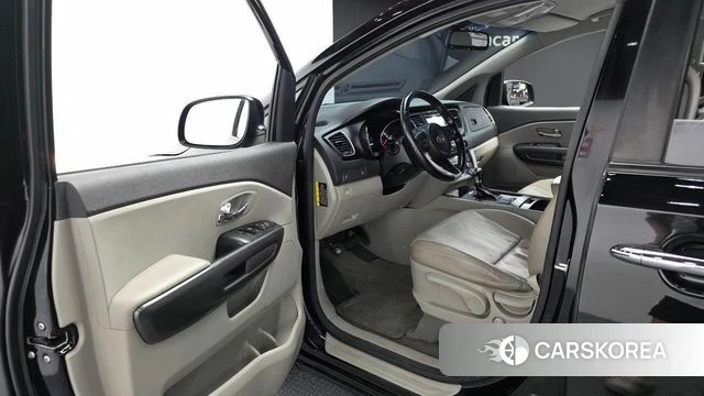 Kia All New Carnival id 4596449 из Кореи 20