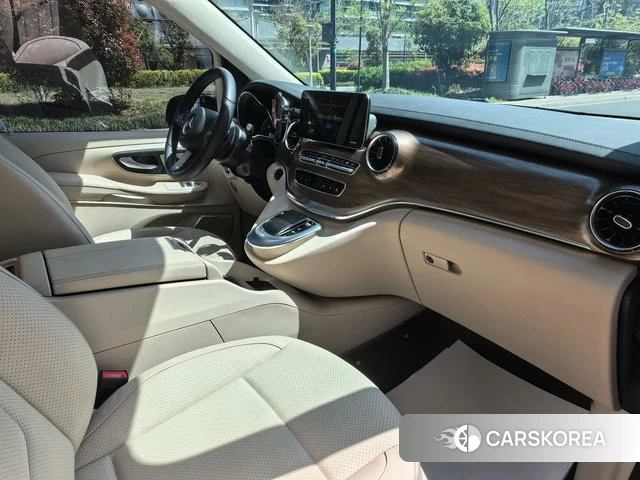 Mercedes-Benz V-class id 4275310 из Китая 15