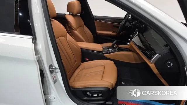 BMW 5 Series (G30) id 3032219 из Кореи 20