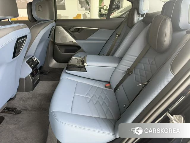 BMW i5 id 4320972 из Китая 13