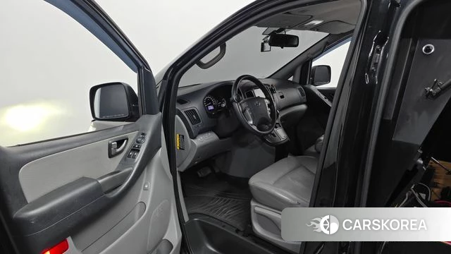 Hyundai The New Grand Starex id 4582149 из Кореи 20