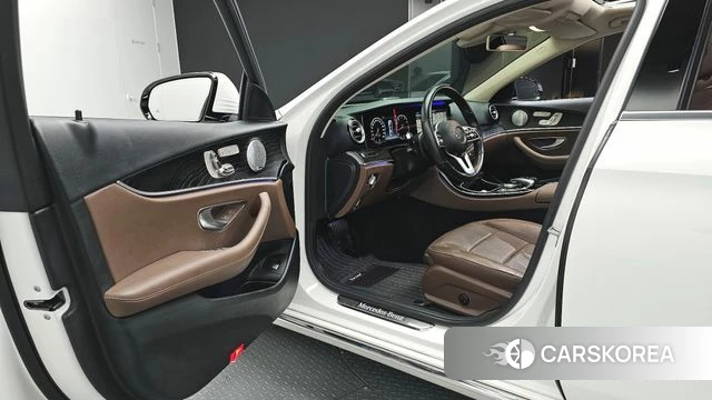 Mercedes-Benz E-Class W213 id 4318077 из Кореи 35