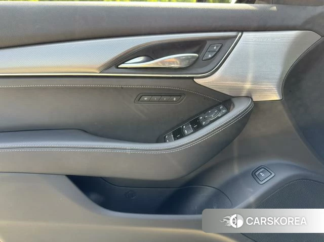 Cadillac CT5 id 4242171 из Китая 18