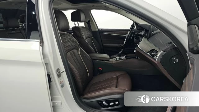 BMW 5 Series (G30) id 3843142 из Кореи 20