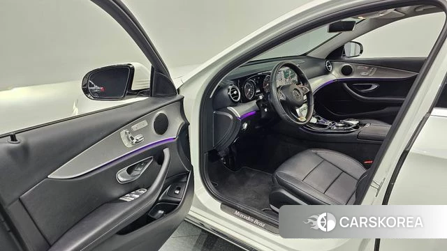 Mercedes-Benz E-Class W213 id 4417430 из Кореи 31