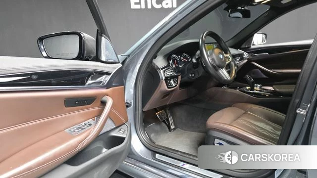 BMW 5 Series (G30) id 3834659 из Кореи 20