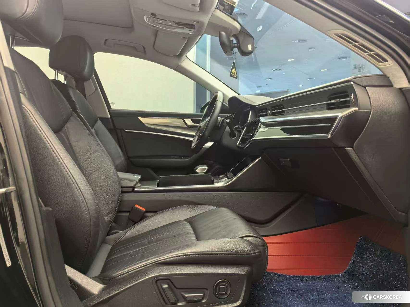 Audi A6L id 4440929 из Китая 16