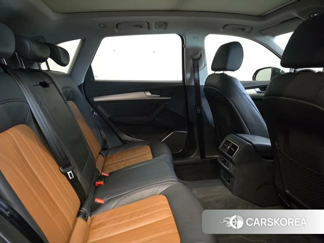 Audi Q5L id 4272695 из Китая 17