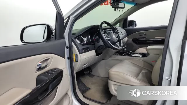 Kia The New Carnival id 3651220 из Кореи 20