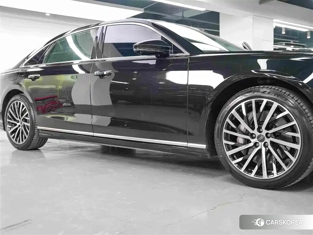 Audi A8 id 4546590 из Китая 14