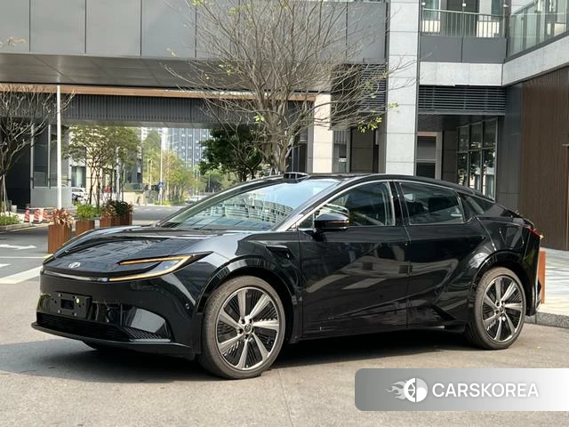 Toyota bZ5 id 3920288 из Китая 19