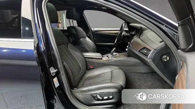 BMW 5 Series (G30) id 3754725 из Кореи 20