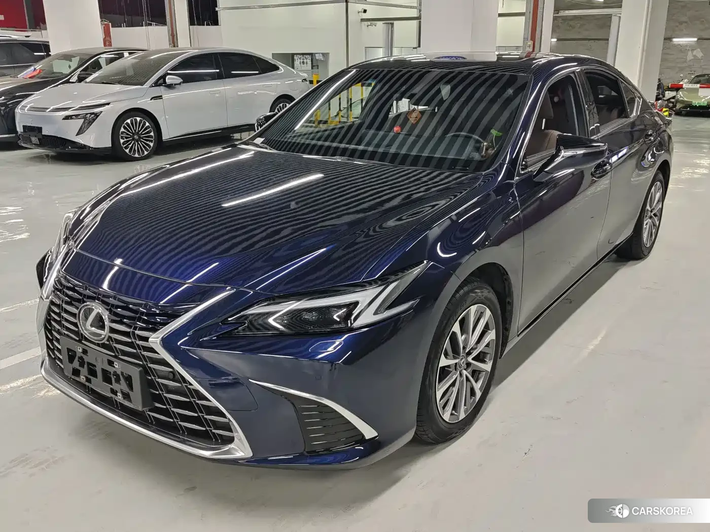 Lexus ES id 4617132 из Китая 14