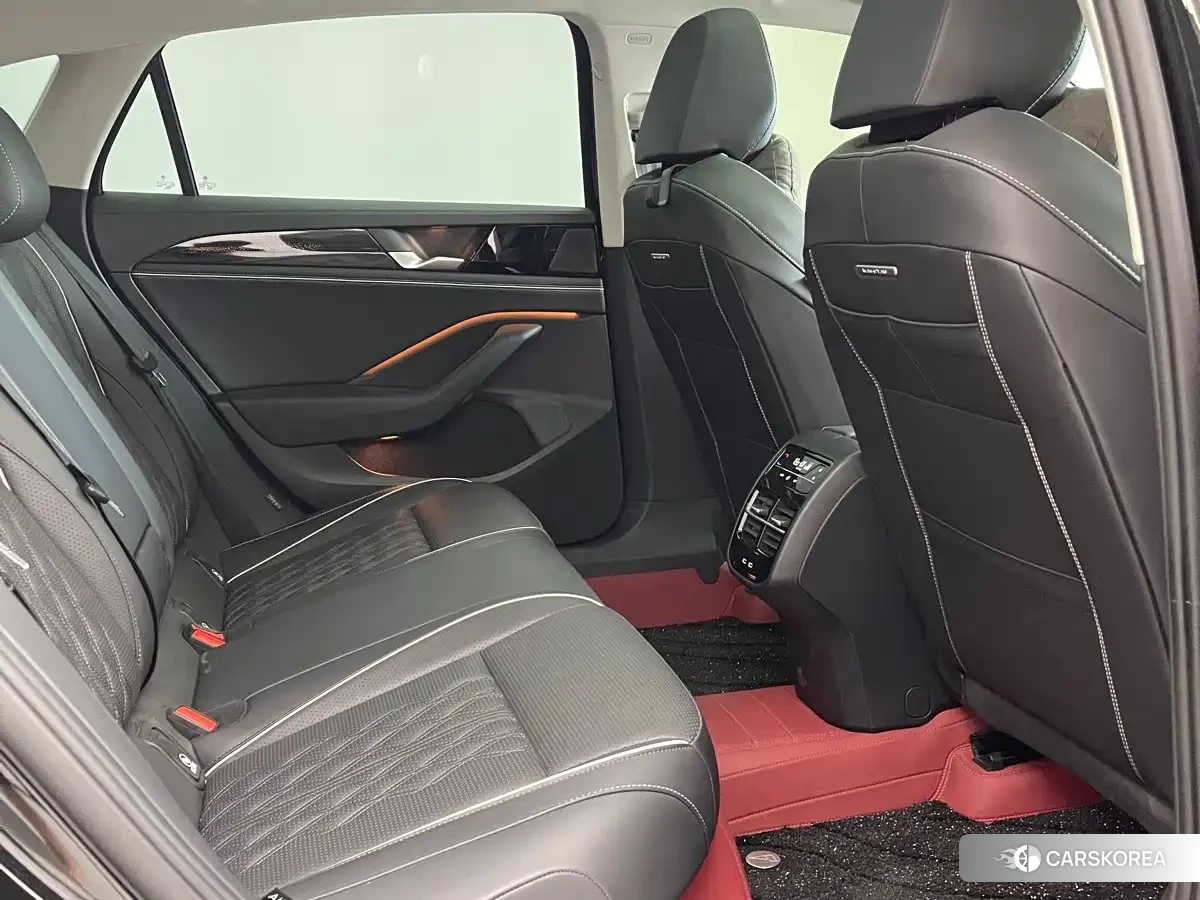 Volkswagen Magotan id 4628272 из Китая 31