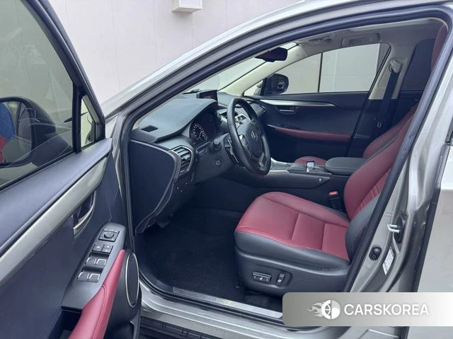 Lexus NX id 4274165 из Китая 28