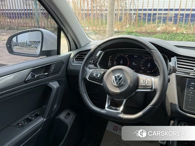 Volkswagen Tiguan L id 4258446 из Китая 38