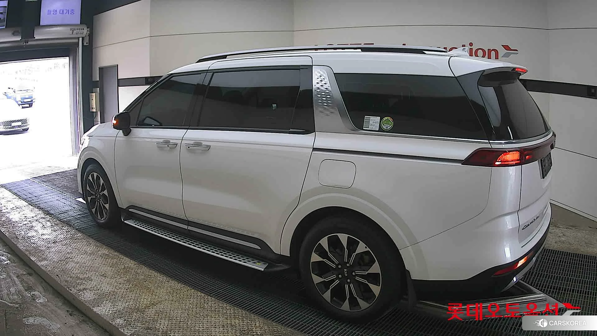 Kia Carnival Limousine id 3888376 из Кореи 38